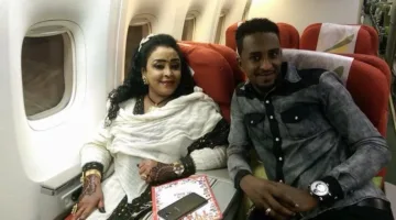 شاهد بالفيديو: الفنانة حنان بلوبلو تستأنف نشاطها الغنائي وتؤدي مع ابنها في قطر، وتبهر الحضور بأغنية “بالعصر مروره”