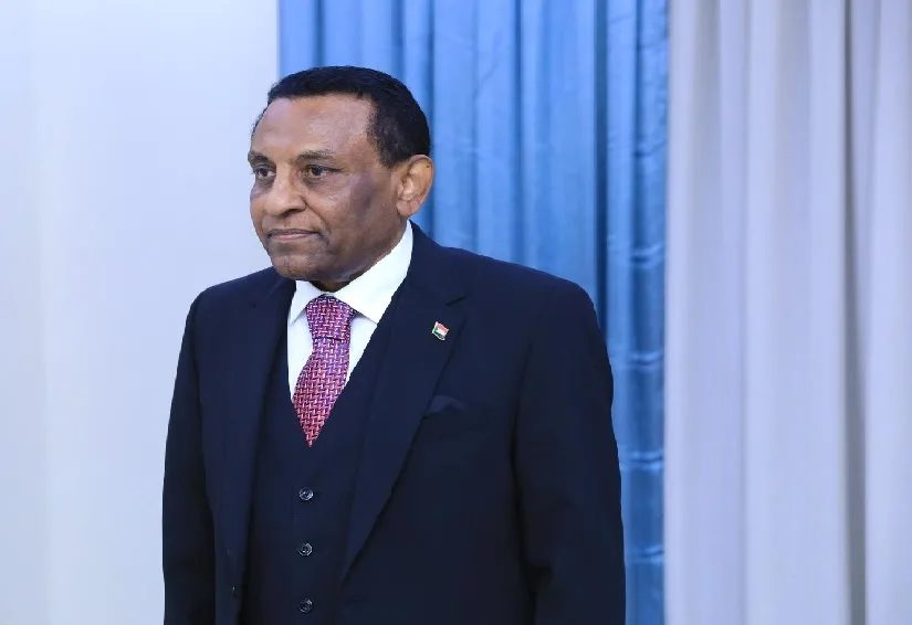“تأسيس الدولة اعتماداً على الأسس العلمية” .. كامل إدريس يطالب الأكاديميين بالمشاركة في تقدم البلاد وتطويرها. “تأسيس الدولة اعتماداً على الأسس العلمية” .. كامل إدريس يطالب الأكاديميين بالمشاركة في تقدم البلاد وتطويرها.