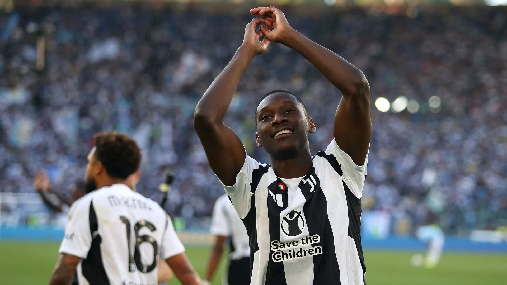 مواني يؤكد انضمامه ليوفنتوس في كأس العالم للأندية مواني يؤكد انضمامه ليوفنتوس في كأس العالم للأندية