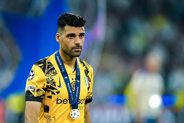 طارمي محاصر في إيران.. ومخاوف من عدم مشاركته مع إنتر ميلان في كأس العالم للأندية