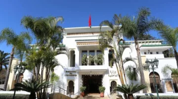وزارة الداخلية تدعو الجماعات المحلية إلى تسريع إجراءات التعامل مع الجالية المغربية