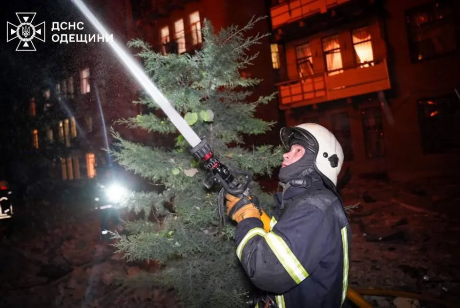 One dead and 13 injured following Russian strike on Ukrainian Odesa