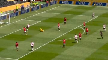 لاعب ريفر بليت يتعرض لإصابة خطيرة خلال تسجيله هدفًا في كأس العالم