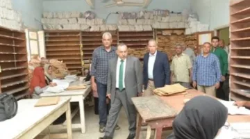 محافظ أسيوط يزور أعمال لجنة النظام وإجراءات تصحيح ورصد الدرجات للشهادة الإعدادية.