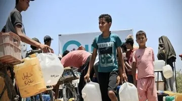 عشرات القتلى والمصابين في هجوم إسرائيلي جديد على المتواجدين في انتظار المساعدات في قطاع غزة