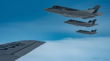 بريطانيا تخطط لشراء 12 طائرة مقاتلة F-35A أمريكية مزودة بقدرات حمل قنابل نووية تكتيكية.