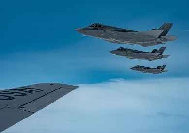 بريطانيا تخطط لشراء 12 طائرة مقاتلة F-35A أمريكية مزودة بقدرات حمل قنابل نووية تكتيكية. بريطانيا تخطط لشراء 12 طائرة مقاتلة F-35A أمريكية مزودة بقدرات حمل قنابل نووية تكتيكية.