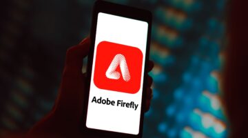 «أدوبي» تعلن رسمياً عن إصدار تطبيق الذكاء الاصطناعي «Firefly» للهواتف الذكية بنظامي أندرويد وآيفون