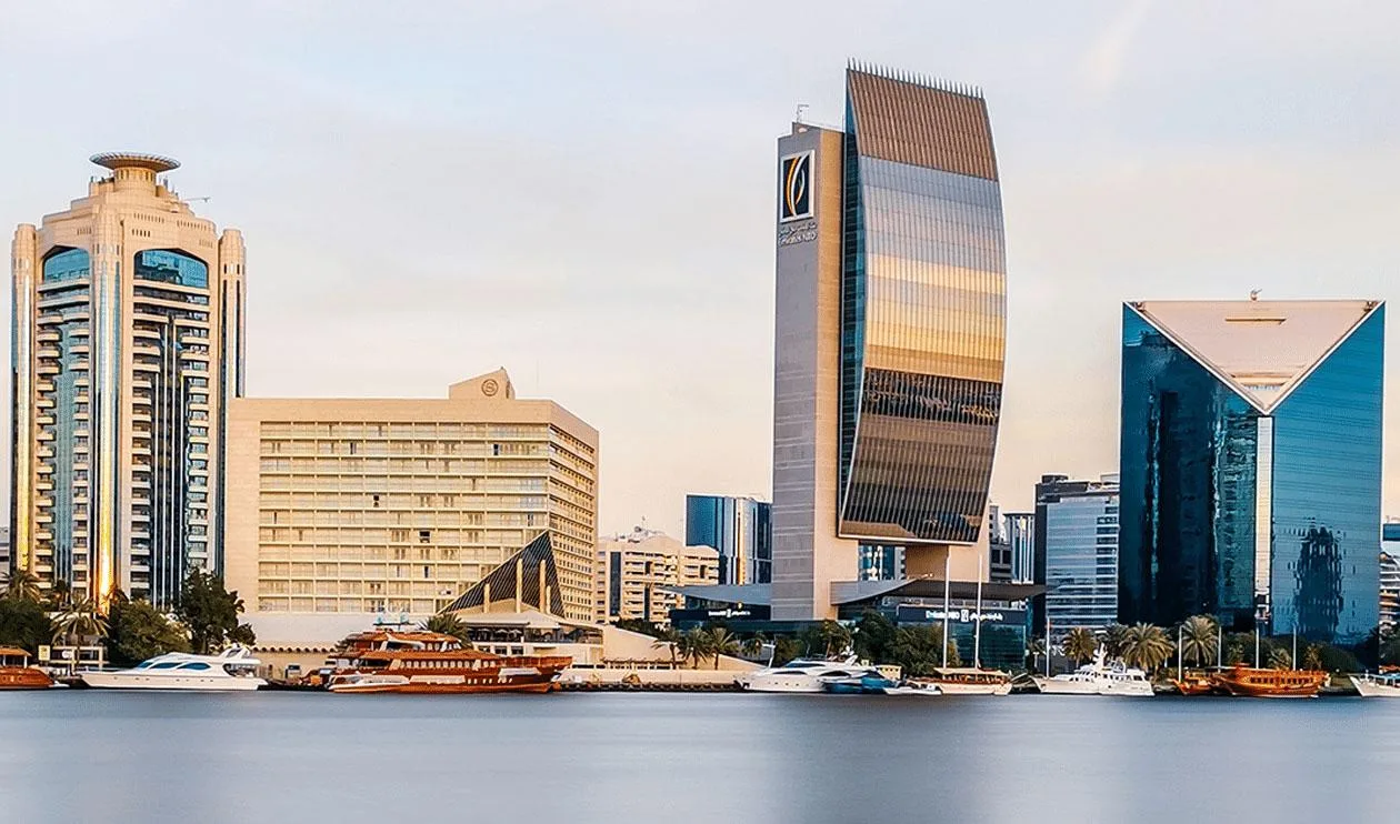 «الإمارات دبي الوطني» و«دبي الإسلامي» يبرمان اتفاقية تمويل مرابحة بقيمة 175 مليون دولار مع سلسلة متاجر «A101» التركية «الإمارات دبي الوطني» و«دبي الإسلامي» يبرمان اتفاقية تمويل مرابحة بقيمة 175 مليون دولار مع سلسلة متاجر «A101» التركية