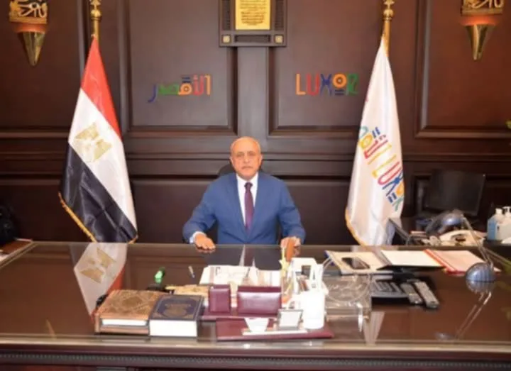 محافظ الأقصر يوافق على أضخم ترقية للعاملين في الصناديق الخاصة منذ عام 2015
