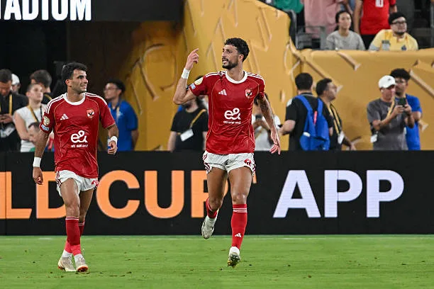 نجم الزمالك السابق: الأهلي يزيد من آمال الأندية المصرية نجم الزمالك السابق: الأهلي يزيد من آمال الأندية المصرية