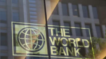 البنك الدولي يوضح: إذا كان دخلك اليومي يقل عن 3 دولارات، فأنت تعيش تحت خط الفقر.