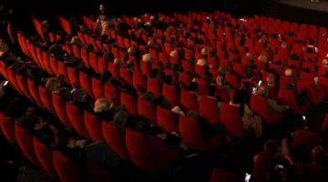 عرض ‘دراغون’ يحظى بشعبية كبيرة في أمريكا الشمالية