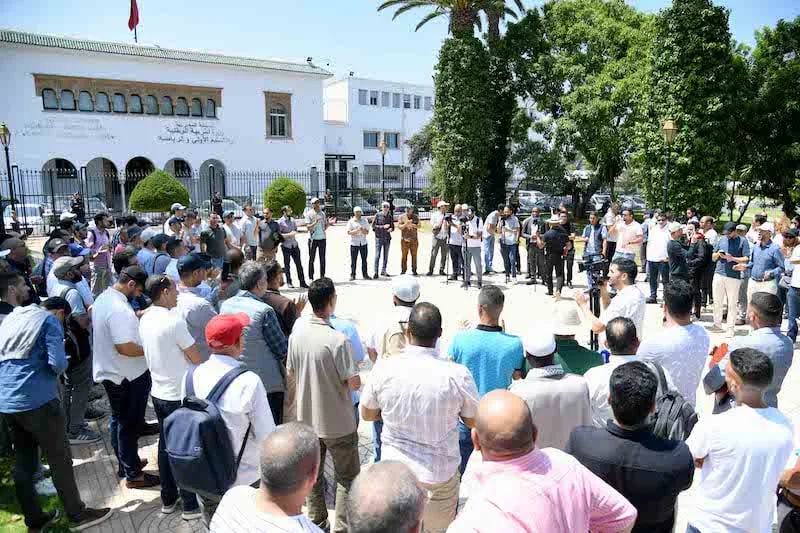 من المدرسة إلى الجامعة: طموحات ‘دكاترة التربية’ تواجه عقبات الإدارة من المدرسة إلى الجامعة: طموحات ‘دكاترة التربية’ تواجه عقبات الإدارة