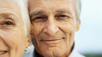 مليار مسن بحلول 2050: كبار السن، ذاكرة الوطن وأساس إنساني يستحق الرعاية.