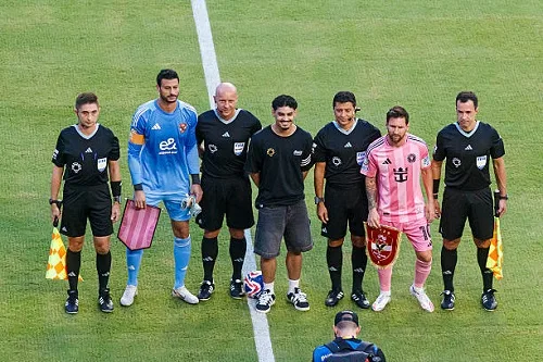 «فيفا» يعبّر عن شكره للجهات المشاركة في حفل افتتاح كأس العالم للأندية «فيفا» يعبّر عن شكره للجهات المشاركة في حفل افتتاح كأس العالم للأندية
