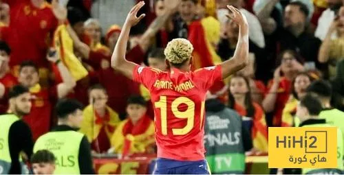 لامين يامال يثير حماس المشجعين قبل المباراة النهائية لدوري الأمم الأوروبية… صورة لامين يامال يثير حماس المشجعين قبل المباراة النهائية لدوري الأمم الأوروبية… صورة