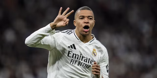 ما الذي صرح به مبابي بشأن تألقه مع المنتخب الفرنسي؟