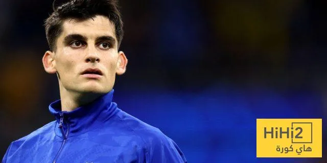 لاعب برشلونة يتلقى جراحة طبية لاعب برشلونة يتلقى جراحة طبية