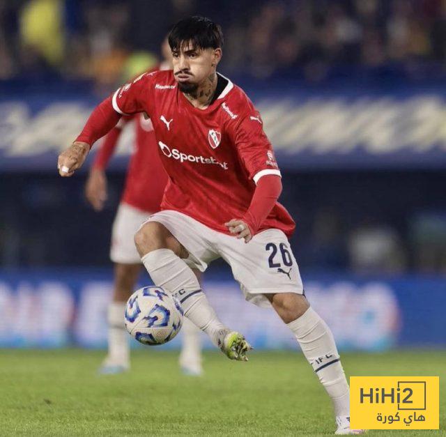برشلونة يحدد هدفه في مركز الدفاع في حالة رحيل أحد أعمدته الأساسية. برشلونة يحدد هدفه في مركز الدفاع في حالة رحيل أحد أعمدته الأساسية.