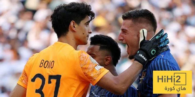 الساحر الإفريقي يخلص الهلال من براثن ريال مدريد! الساحر الإفريقي يخلص الهلال من براثن ريال مدريد!
