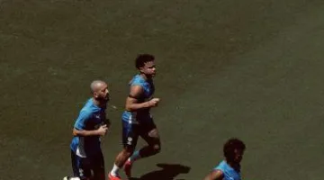 كايو سيزار يفاوض العودة للعب مع الهلال مجددًا