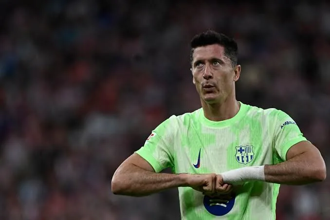 ليفاندوفسكي يقرر مصيره مع برشلونة ليفاندوفسكي يقرر مصيره مع برشلونة