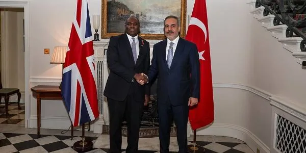 بريطانيا: نثمن جهود تركيا البارزة لتحقيق السلام في أوكرانيا بريطانيا: نثمن جهود تركيا البارزة لتحقيق السلام في أوكرانيا