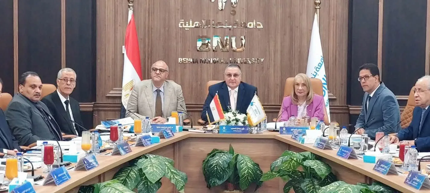 محافظ القليوبية: تأسيس مركز تميز داخل الجامعة لدعم المناطق الصناعية في العبور محافظ القليوبية: تأسيس مركز تميز داخل الجامعة لدعم المناطق الصناعية في العبور