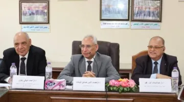 رئيس جامعة المنيا يشارك في افتتاح الدورات بحضور مجموعة من أساتذة الكليات
