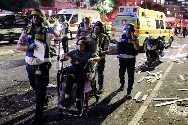 مقتل امرأة وإصابة 70 شخصاً في إسرائيل مقتل امرأة وإصابة 70 شخصاً في إسرائيل