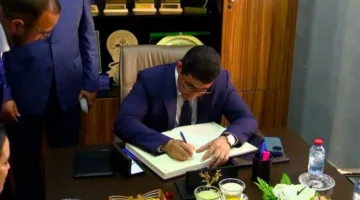 بنسعيد يربط جمعيات فاس بالصناعة الثقافية و”جواز الشباب”