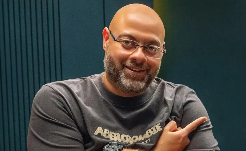 معتز التوني: الإخراج هو شغفي الحقيقي.. وأطمح لتقديم مسلسل اجتماعي بدون طابع كوميدي.