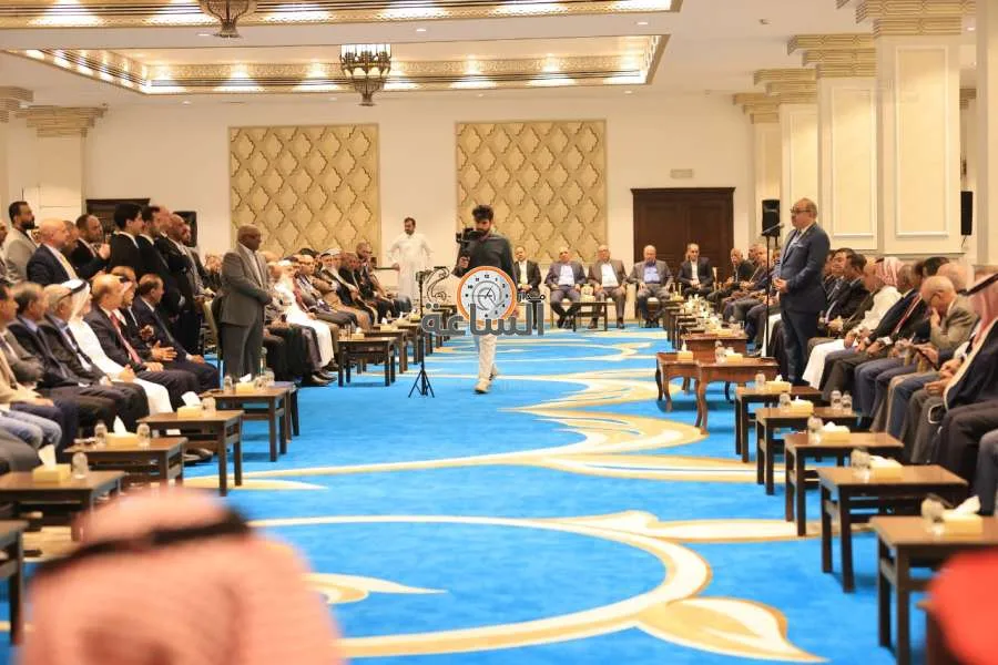 القاضي يطلب وداعًا حارًا لتهنئة الدكتور راشد خليل الدبوبي (صور) القاضي يطلب وداعًا حارًا لتهنئة الدكتور راشد خليل الدبوبي (صور)