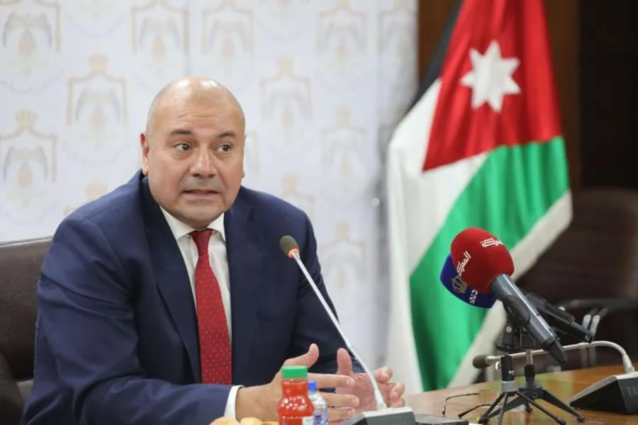 التحديث السياسي: خطوة بارزة نحو رؤية ملكية لتعزيز مبادئ الديمقراطية وتجديد القيادات السياسية التحديث السياسي: خطوة بارزة نحو رؤية ملكية لتعزيز مبادئ الديمقراطية وتجديد القيادات السياسية