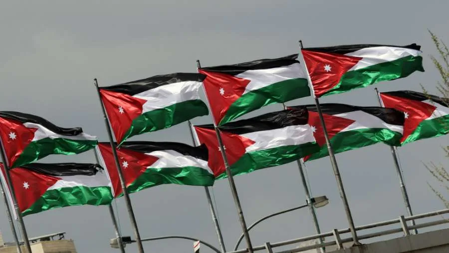 الأردنيون ي commemorates يوم الجيش وذكرى الثورة العربية الكبرى