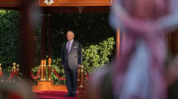 الملك يرحب بالرئيس اللبناني في عمان