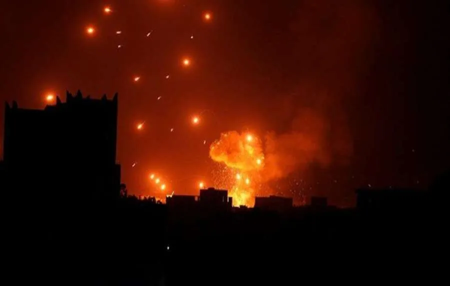 إسرائيل تقصف إيران وتستهدف العديد من المنشآت العسكرية والنووية ومراكز القيادات البارزة. إسرائيل تقصف إيران وتستهدف العديد من المنشآت العسكرية والنووية ومراكز القيادات البارزة.