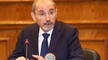الصفدي ونظيره الكويتي يتناولان آثار العدوان الإسرائيلي على إيران