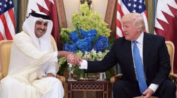 أمير قطر يتحدث هاتفياً مع الرئيس الأمريكي