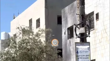 إصابة ثلاثة مواطنين أردنيين بسبب سقوط جزء من جسر على منزلهم في إربد