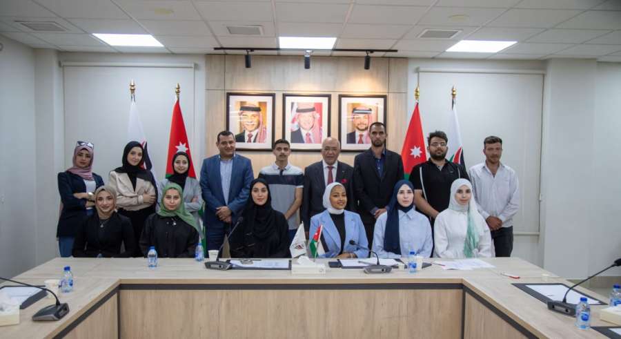 المعايطة: الهيئة لا تتدخل في طبيعة البرامج السياسية للأحزاب المعايطة: الهيئة لا تتدخل في طبيعة البرامج السياسية للأحزاب