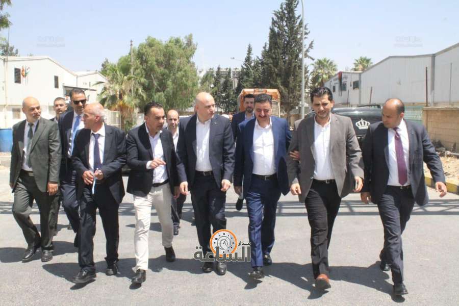 وزير الاستثمار في مدينة الحسن الصناعية: المنتجات الأردنية تستطيع دخول أسواق تمثل نصف الاقتصاد العالمي (فيديو وصور) وزير الاستثمار في مدينة الحسن الصناعية: المنتجات الأردنية تستطيع دخول أسواق تمثل نصف الاقتصاد العالمي (فيديو وصور)