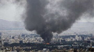إسرائيل وإيران: خامنئي يعلن انطلاق المواجهة وترامب يطالبه بالت surrender