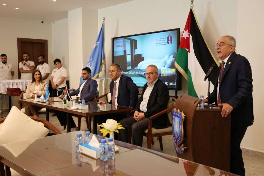 عمان الأهلية تحتفي بمجموعة من طلابها المتفوقين في مجالات متنوعة (صور) عمان الأهلية تحتفي بمجموعة من طلابها المتفوقين في مجالات متنوعة (صور)