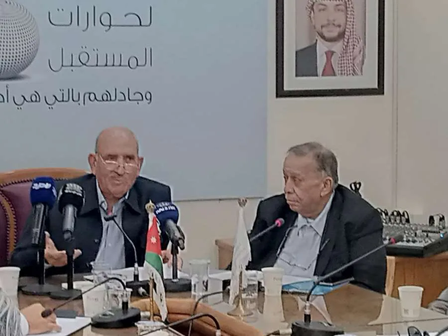 محمد الذنيبات: صافي أرباح شركة الفوسفات الأردنية يصل إلى 2.05 مليار دينار خلال الفترة من 2018 إلى 2024.. صور محمد الذنيبات: صافي أرباح شركة الفوسفات الأردنية يصل إلى 2.05 مليار دينار خلال الفترة من 2018 إلى 2024.. صور