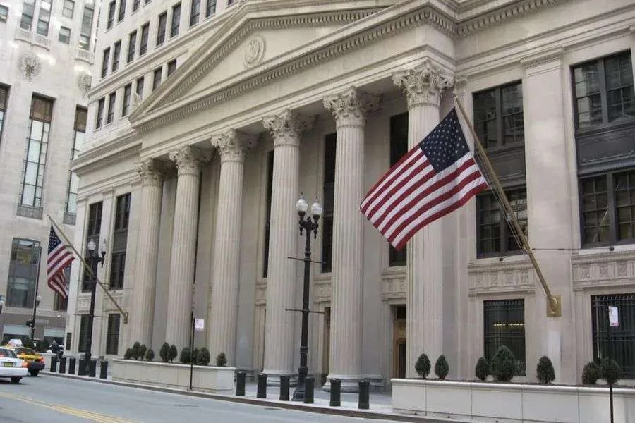 الفيدرالي الأمريكي يقرر تثبيت أسعار الفائدة دون تعديل الفيدرالي الأمريكي يقرر تثبيت أسعار الفائدة دون تعديل