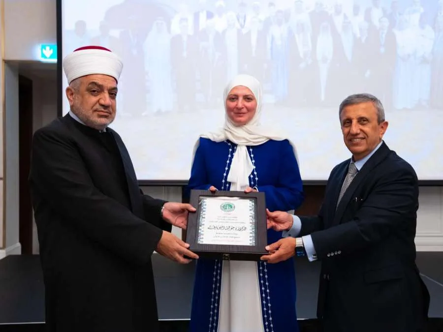 خولة النوباني تُصبح أول سيدة تنضم إلى مجمع الفقه الإسلامي العالمي.. وآراء وزير الأوقاف بشأنها خولة النوباني تُصبح أول سيدة تنضم إلى مجمع الفقه الإسلامي العالمي.. وآراء وزير الأوقاف بشأنها