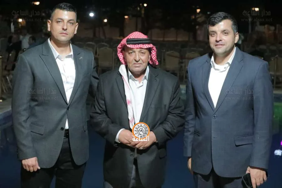سليمان القلاب (أبو راكان) يحيي حفل تكريم بمناسبة تخرج ابنه المقدم الركن نوح (صور) سليمان القلاب (أبو راكان) يحيي حفل تكريم بمناسبة تخرج ابنه المقدم الركن نوح (صور)