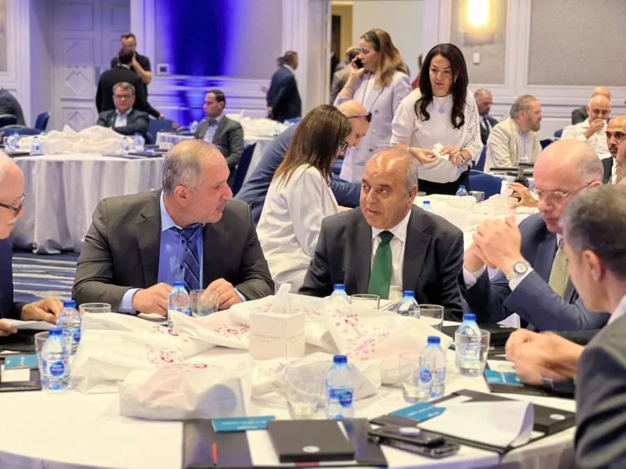 محافظة: ضرورة تحديث مستمر للمناهج الدراسية في الجامعات (صور) محافظة: ضرورة تحديث مستمر للمناهج الدراسية في الجامعات (صور)